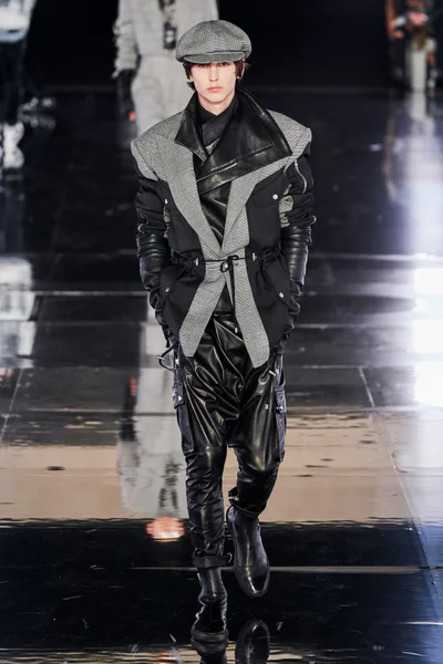 Look 63